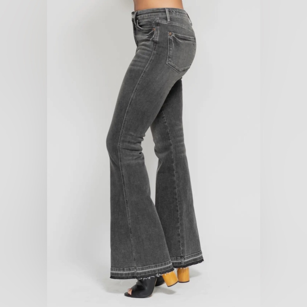 NWT Judy Blue Tummy Control Washed Gray Release Hem Flare Jeans Medium Rise - Picture 3 of 10